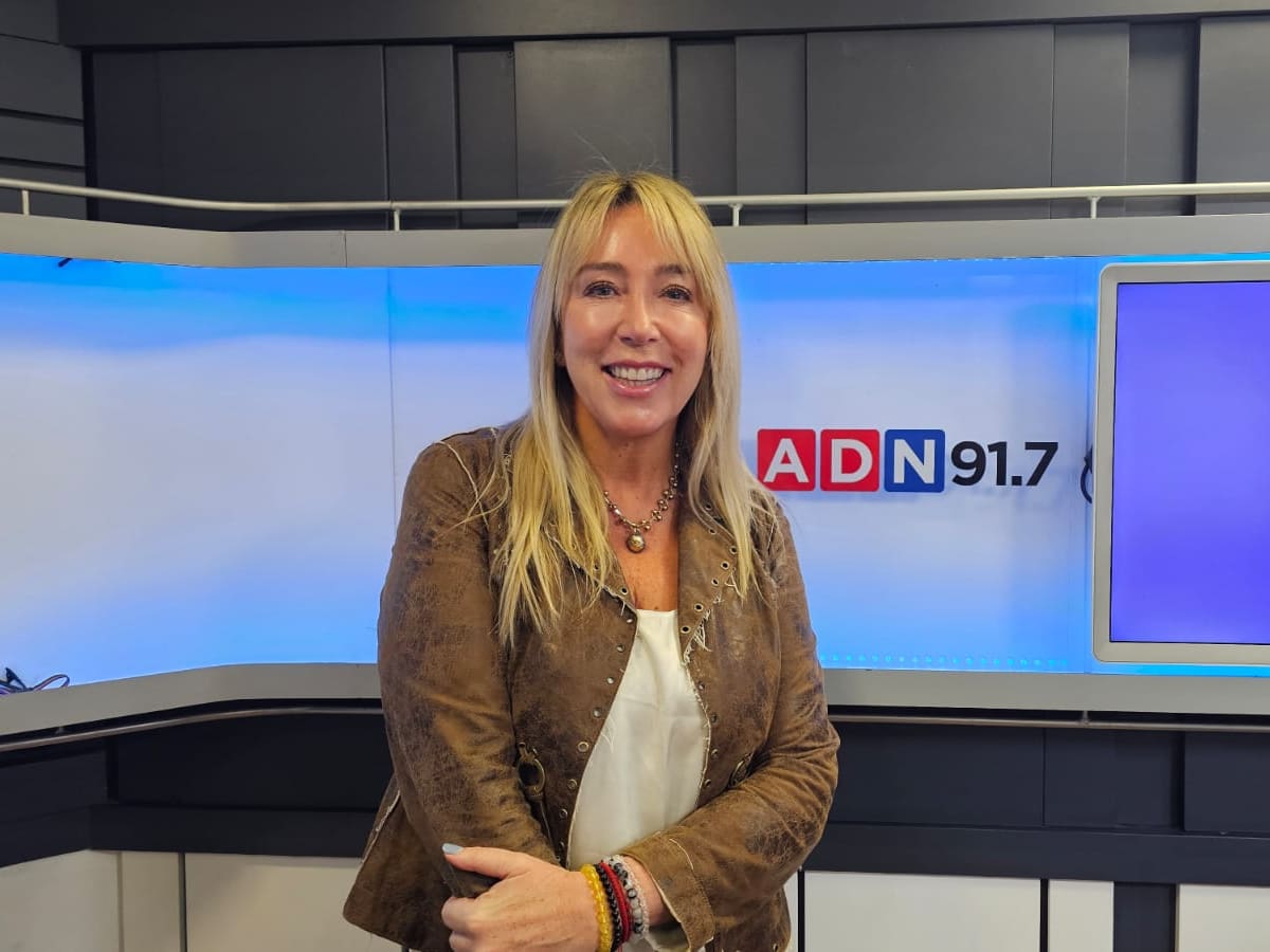 Jennifer Warner reaparece desde Miami: “No expongo mucho mi vida, pese a que muchos dirán ‘la reina de la farándula debería mostrarlo todo’”