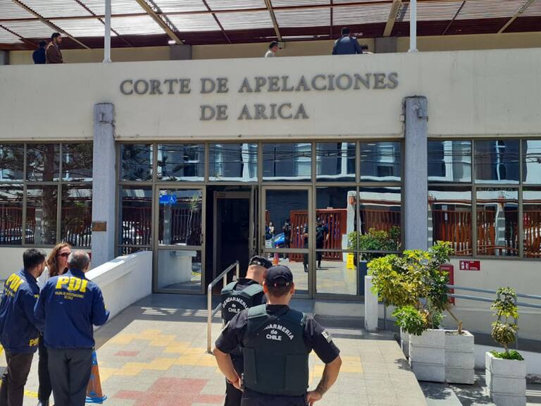 Tenía problemas con otros trabajadores: esto es lo que se sabe del funcionario que atacó a colega en Tribunal de Arica