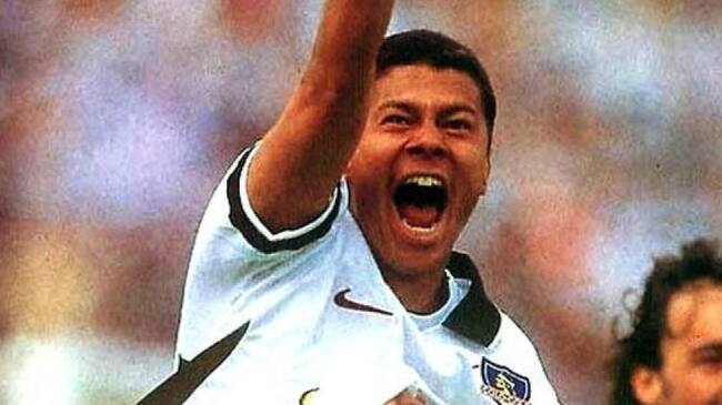 http://www.anfp.cl/noticia/17278/anecdotario-emerson-pereira-de-mesero-a-crack