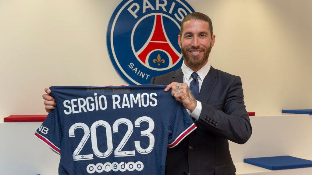 BOULOGNE-BILLANCOURT, FRANCE - JULY 08: Sergio Ramos sign a 2 year contract with Paris Saint-Germain on July 08, 2021 in Boulogne-Billancourt, France. (Photo by Paris Saint-Germain Football/PSG via Getty Images)