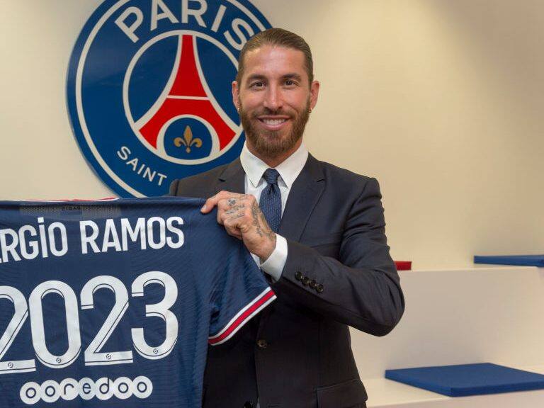 BOULOGNE-BILLANCOURT, FRANCE - JULY 08: Sergio Ramos sign a 2 year contract with Paris Saint-Germain on July 08, 2021 in Boulogne-Billancourt, France. (Photo by Paris Saint-Germain Football/PSG via Getty Images)