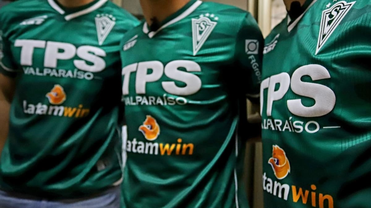 Esperan por un jugador de Colo Colo: los refuerzos que busca Santiago Wanderers para completar el plantel 2025