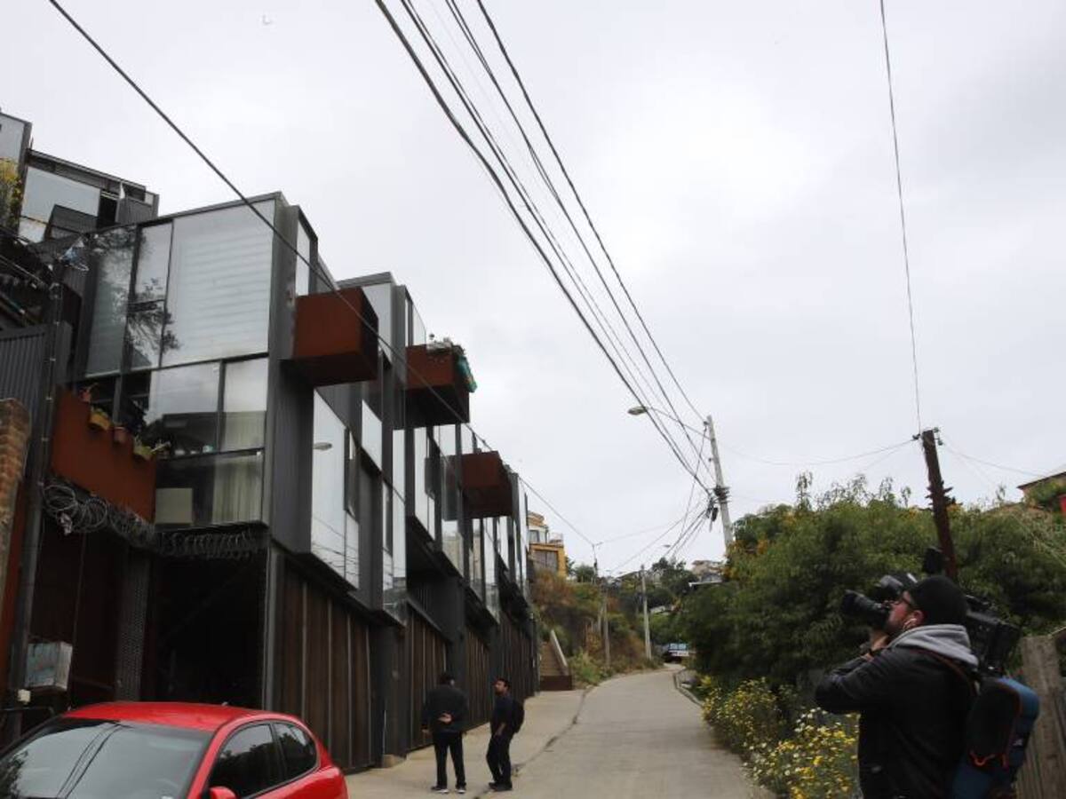 Jorge Sharp perdió dispositivos electrónicos y computadores avaluados en más de tres millones de pesos durante robo a su casa
