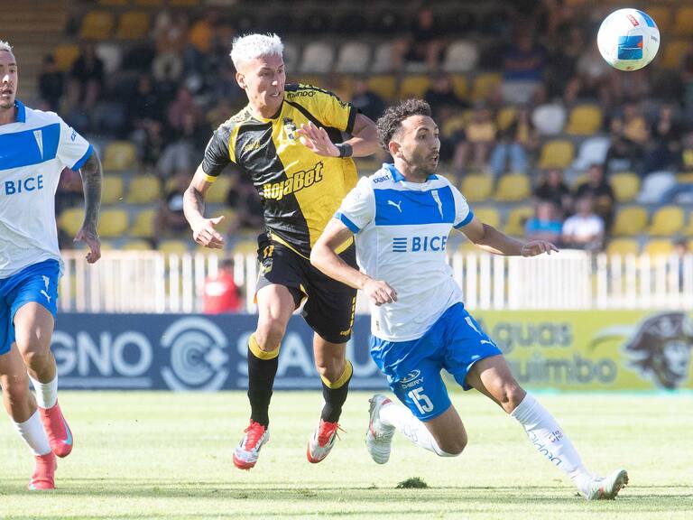 Con un expulsado por lado: Universidad Católica pierde en su visita ante Coquimbo Unido por el Campeonato Nacional 2025
