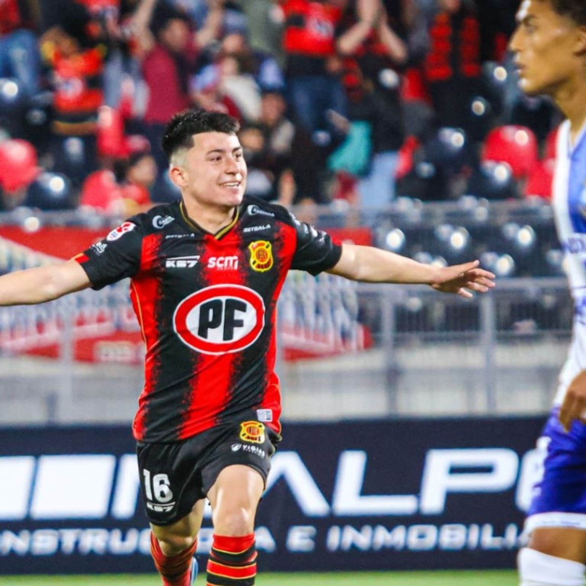 Nuevos mensajes de Javier Araya generan preocupación en Rangers: jugador dejó el fútbol por depresión