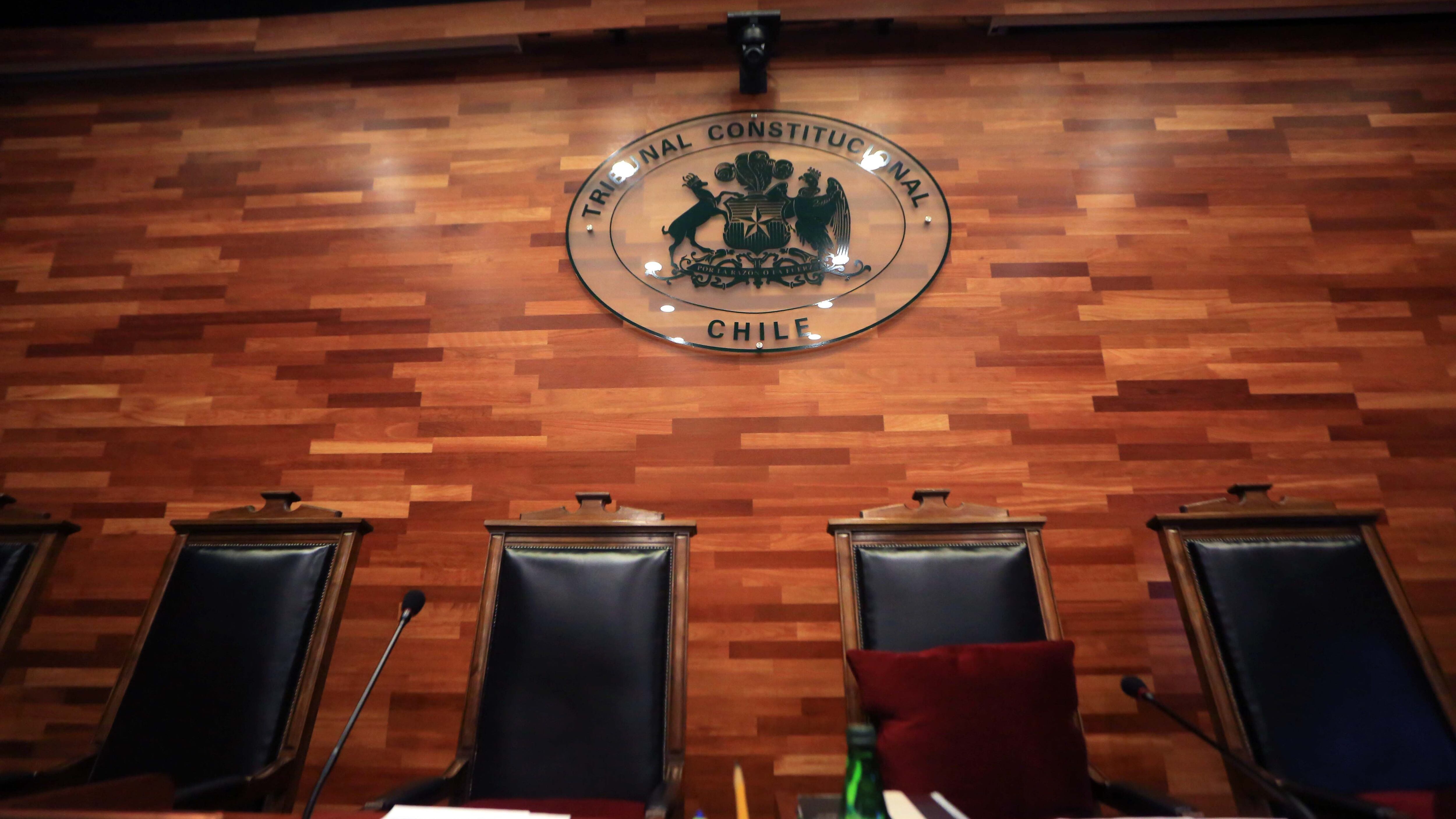 18 de Diciembre 2019/ SANTIAGO 
El Tribunal Constitucional revisa requerimientos de inaplicabilidad por inconstitucionalidad respecto de dos causas referidas a solicitud de devolución de fondos previsionales presentados por la Segunda Sala de la Corte de Apelaciones de Antofagasta y la Primera Sala de la Corte de Apelaciones de Punta Arenas, donde el TC verá ambas causas de manera conjunta, en los casos que llevan adelante la profesora de Antofagasta, María Angélica Ojeda y la trabajadora de la Salud de Punta Arenas, Beatriz Valenzuela, quienes han recurrido a la justicia para que las AFP les devuelvan sus fondos.

FOTO: Jose Francisco Zuñiga /AGENCIAUNO
