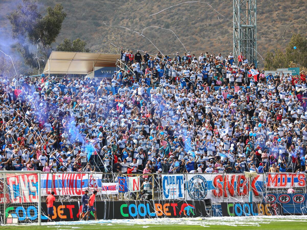 “Están identificados”: Juan Tagle advierte sanciones para hinchas de la UC tras avanzar a la final de la Supercopa