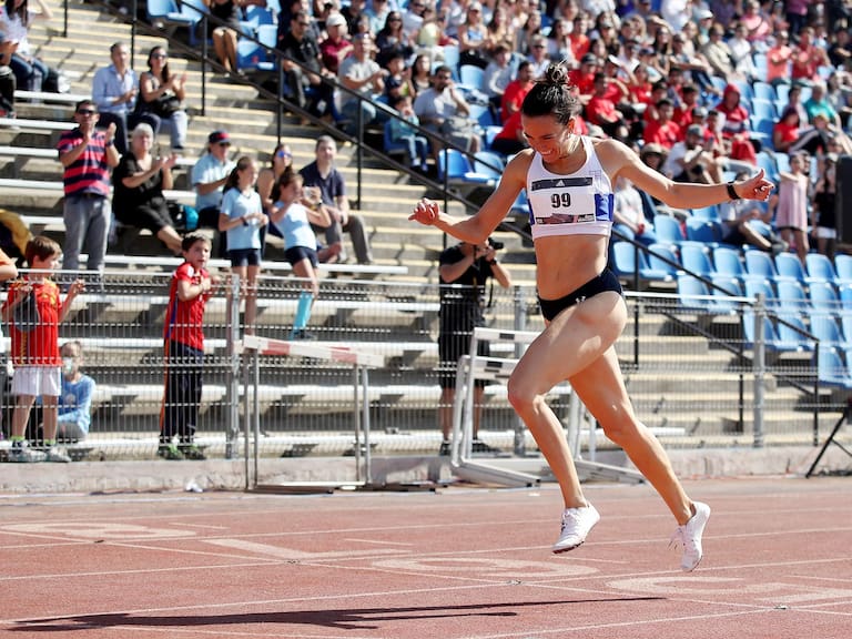 Fernanda Mackenna anuncia su retiro del atletismo: “Ha pasado más a sentir que estoy haciendo “sacrificios” en vez de disfrutar”