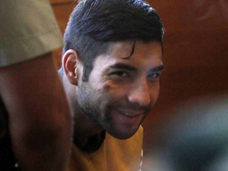 Formalizan a Leonardo Azagra: Sonriente pese a estrictas medidas de seguridad