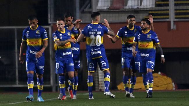 Everton golea a Curicó Unido por la fecha 20 del Campeonato Nacional