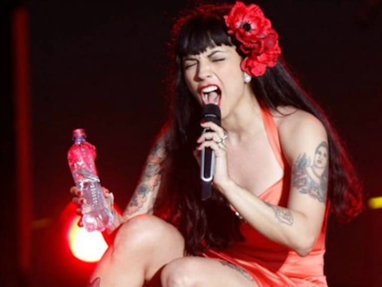 Mon Laferte sorprendió con homenaje a un dibujo animado que marcó a muchos