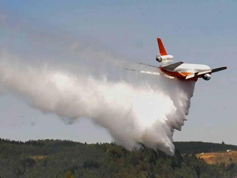 Ten Tanker supera falla técnica y volverá a operar este viernes en el combate contra incendios forestales