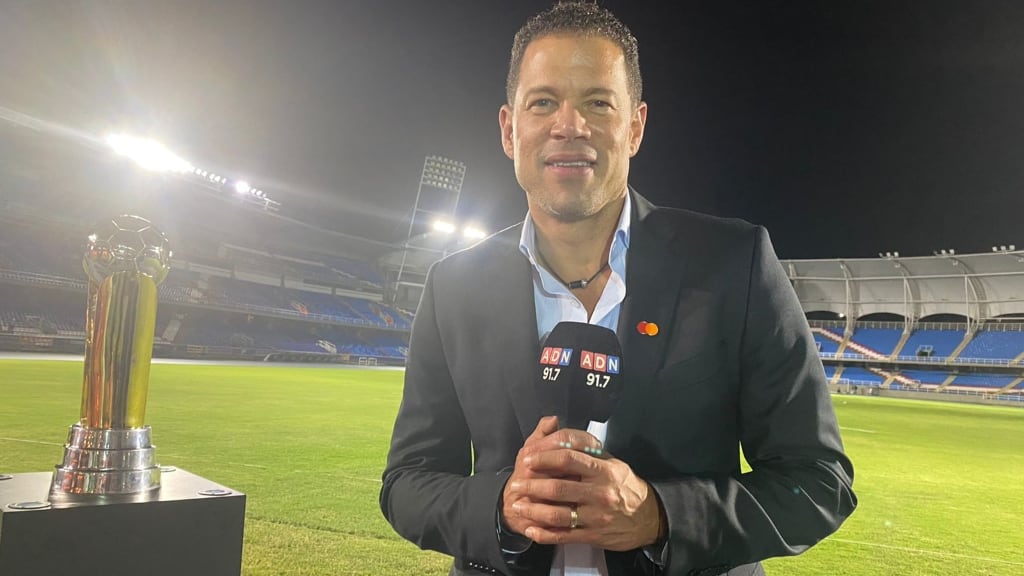 Óscar Córdoba alaba a Tiane Endler en la previa de la Copa América Femenina: "Debajo del arco es una bestia"