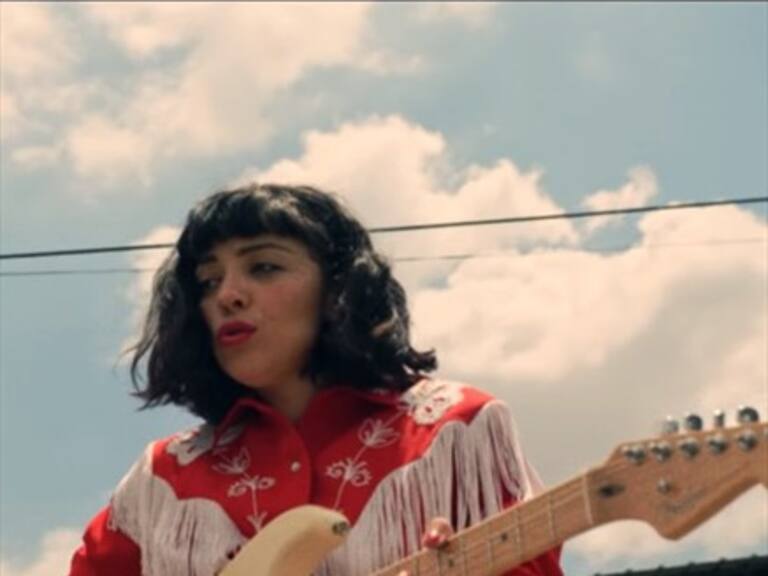Mon Laferte habla del despecho y la tristeza en «Chilango Blues», su nuevo sencillo