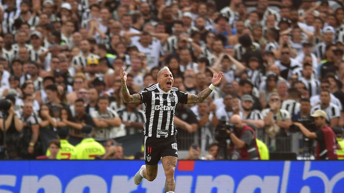 ¡En la primera pelota que tocó! El golazo de Eduardo Vargas en la final de Copa Libertadores