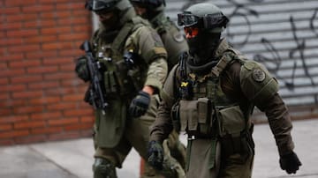 Registran fuerte explosión frente a edificio en Las Condes