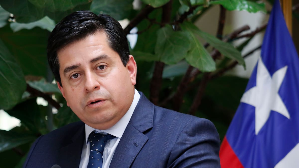Crisis por remoción de Pedro Araya abre disputa por el poder de los comités y los acuerdos del Senado