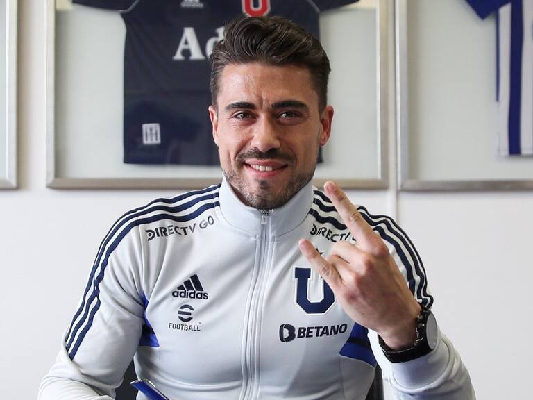 No hay DT, pero sí refuerzo: Juan Pablo Gómez firmó como jugador de la U para el 2023