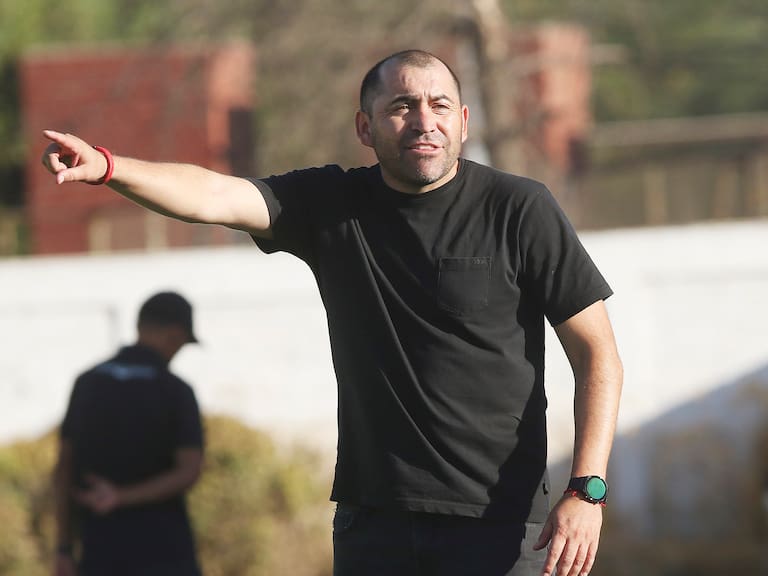 Dio la sorpresa en la Primera B este año y ahora es candidato para dirigir a otro equipo del fútbol chileno