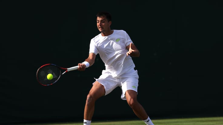 Tomás Barrios comienza con un triunfo la gira de torneos sobre césped