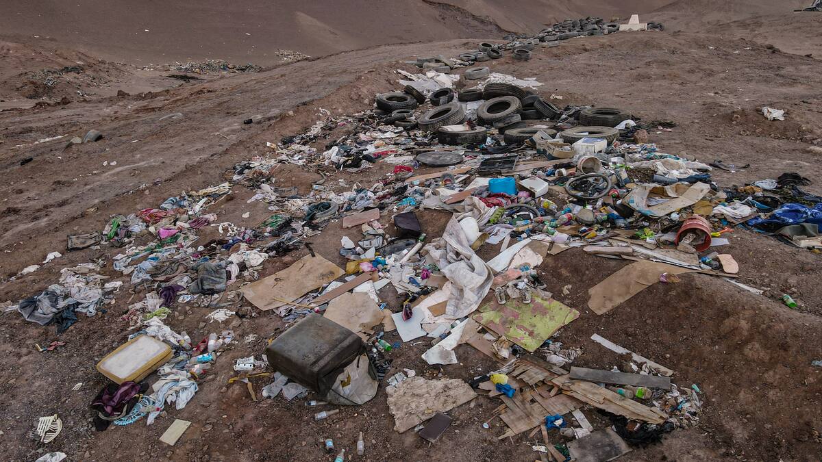 Tribunal ordena al Estado reparar daño ambiental en el Desierto de Atacama tras acumulación masiva de escombros