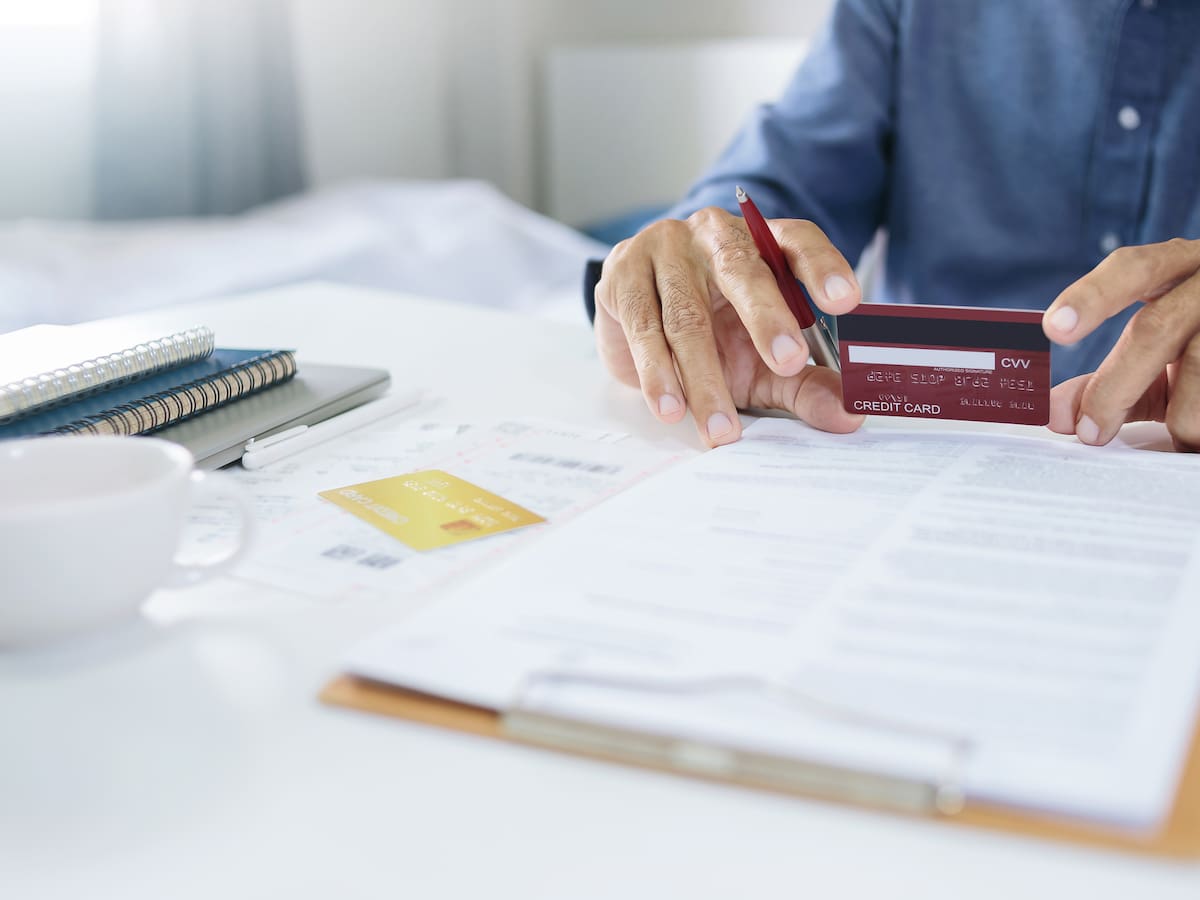 ¿Pagas y pagas tu tarjeta de crédito y la deuda no baja? Nuevo pago mínimo busca cambiar esa situación