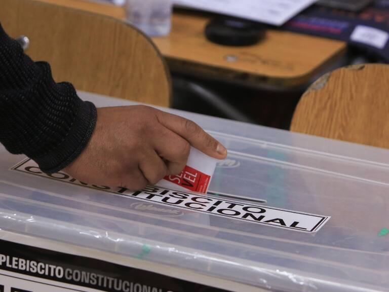 Comisión de Constitución del Senado adelanta para el 7 de mayo la elección del Consejo Constitucional