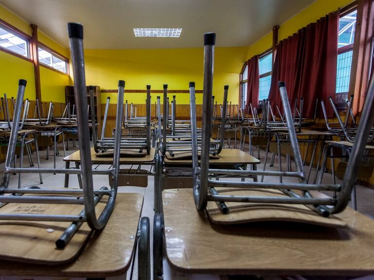 4 MAYO 2020/OSORNO.- Salas de clases vacías del Colegio San Alberto Hurtado de Osorno donde se realizan turnos éticos por la emergencia sanitaria que ha provocado el coronavirus pandemia Covid-19.- FOTO: AGENCIAUNO.