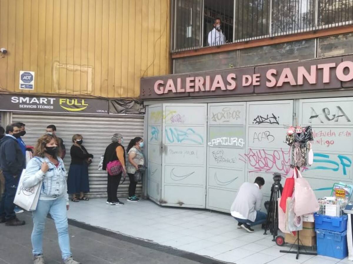 Con una persona lesionada y balacera terminó asalto a joyería en pleno centro de Santiago