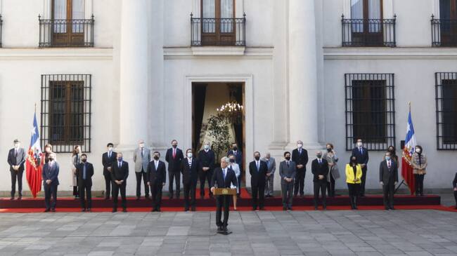 28 DE JULIO DE 2020/SANTIAGOVista general del nuevo gabinete, durante la ceremonia de Cambio de Gabinete realizada por el Presidente de la Republica en el Palacio de La Moneda.
FOTO: SEBASTIAN BELTRAN GAETE/AGENCIAUNO