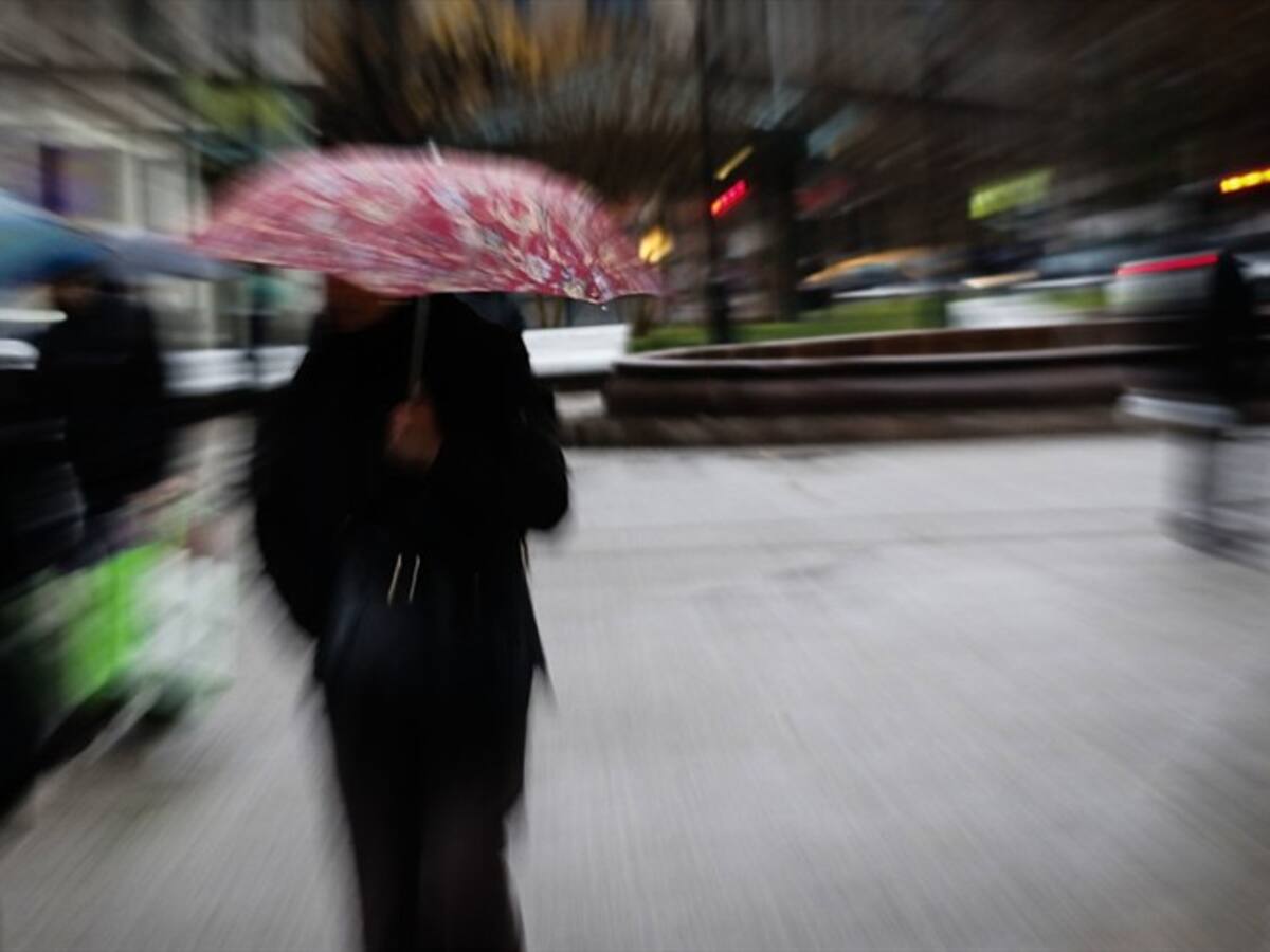 Santiaguinos reportaron sorpresiva lluvia en la capital