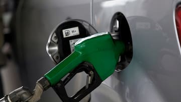 ENAP anuncia leve disminución en la bencina de 93 octanos, mientras que la de 97 subirá en su valor a contar de este jueves