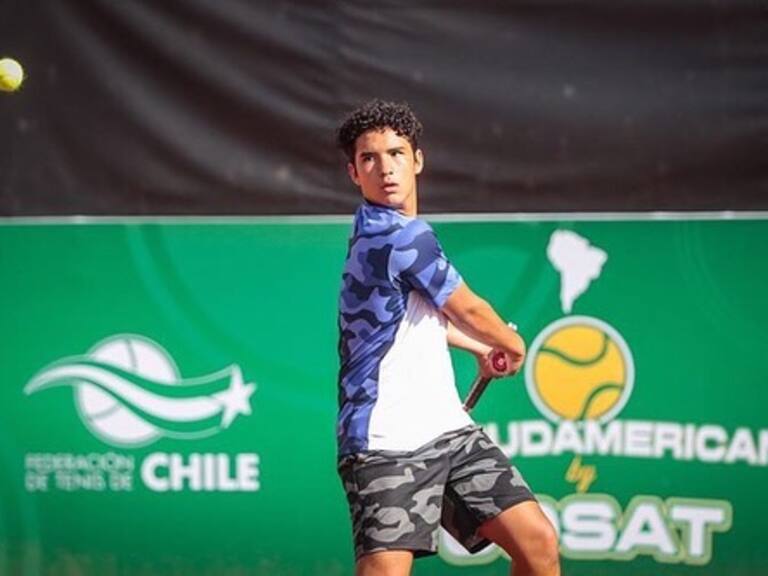 Joaquín Flores, joven tenista chileno se coronó campeón del torneo Cosat G4 de Guayaquil