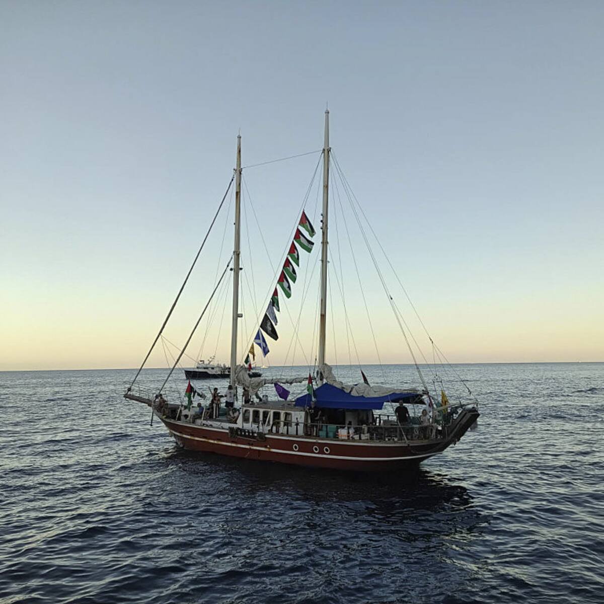 Deportación desde Grecia: confirman el destino de los chilenos detenidos en la flotilla humanitaria interceptada por Israel