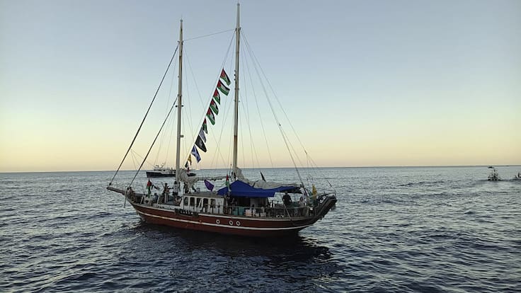 Deportación desde Grecia: confirman el destino de los chilenos detenidos en la flotilla humanitaria interceptada por Israel