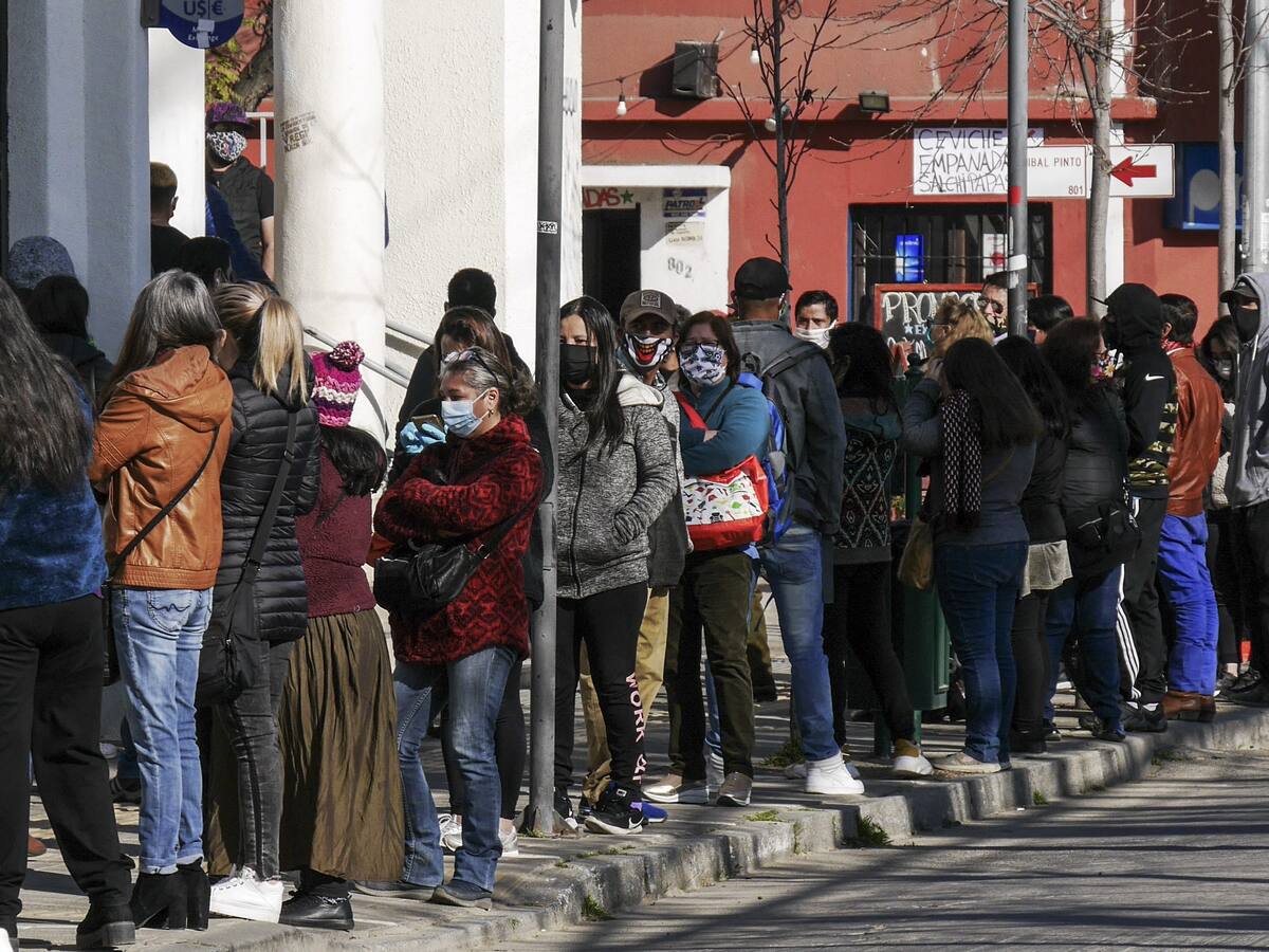 Carabineros registró más de dos millones 700 mil solicitudes de permisos temporales en las últimas 48 horas