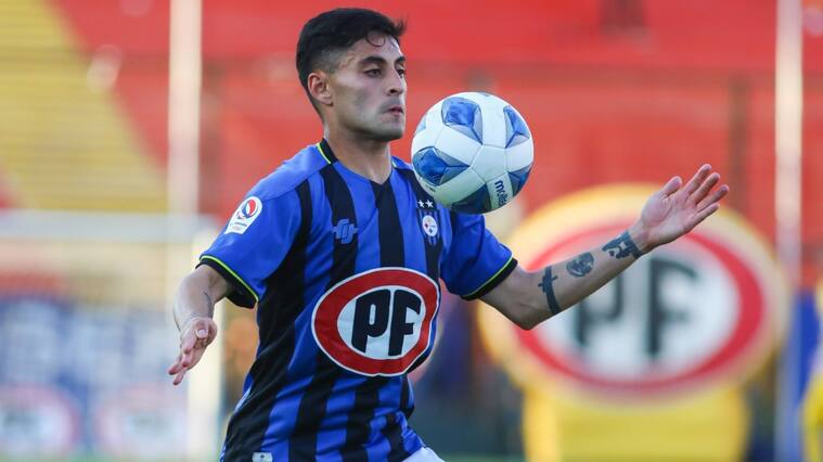 Javier Altamirano y las opciones de llegar a uno de los grandes del fútbol chileno: "Tengo contrato en Huachipato, es en lo único que pienso"
