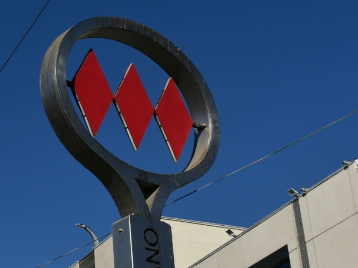 Metro de Santiago anuncia el cierre de una estación de Línea 5 por disturbios en el exterior