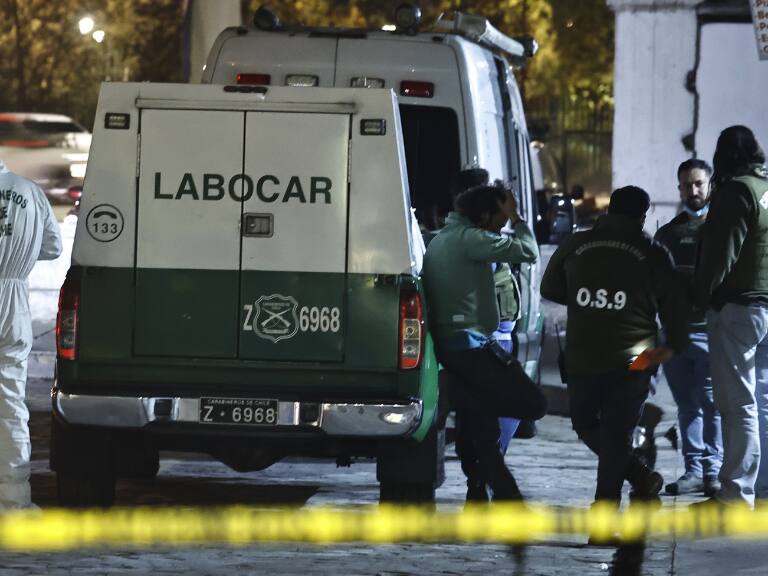 Desconocidos roban millonario botín desde casa en La Reina