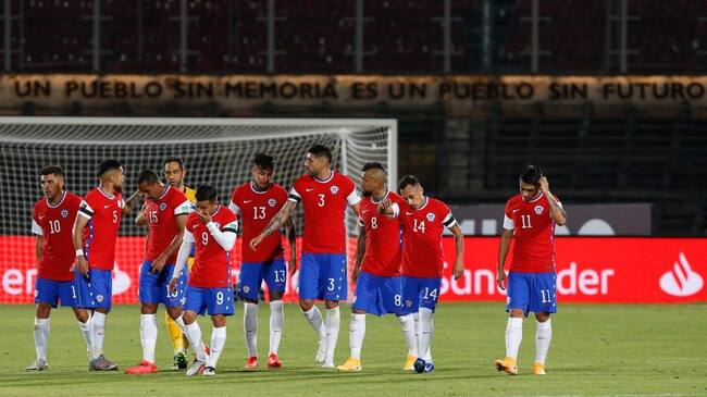 13 de Noviembre del 2020/SANTIAGOJugadores de Chile ,durante el partido valido por la Fase de Grupos 3/18 por la clasificación de Conmebol para la Copa Mundial de Fútbol Qatar 2022, entre Chile vs Peru, disputado en el Estadio Nacional.
FOTO:FRANCISCO LONGA/AGENCIAUNO