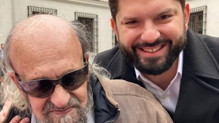 “Gracias por mantener vivo el rock”: el saludo del Presidente Gabriel Boric a Sergio ‘Pirincho’ Cárcamo en La Moneda