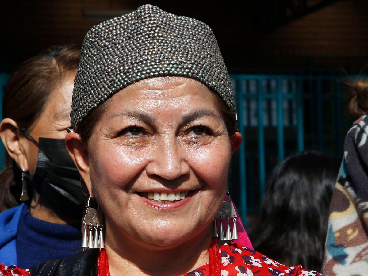 Elisa Loncon es premiada en Bruselas por su lucha por la diversidad cultural: “Los pueblos originarios no pedimos separación, sino reconocimiento”