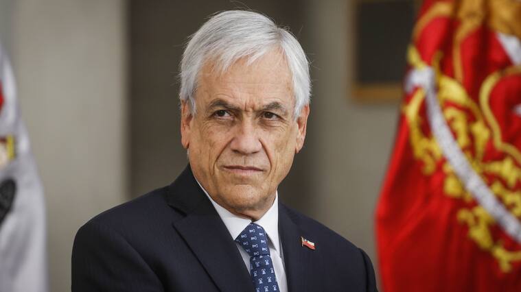 16 de marzo del 2020/SANTIAGOEl Presidente de la Republica, Sebastian Piñera, habla en el entre patio, del Palacio de La Moneda, tras finalizar la reunión interministerial, por coronavirus.
FOTO: SEBASTIAN BELTRAN GAETE/AGENCIAUNO