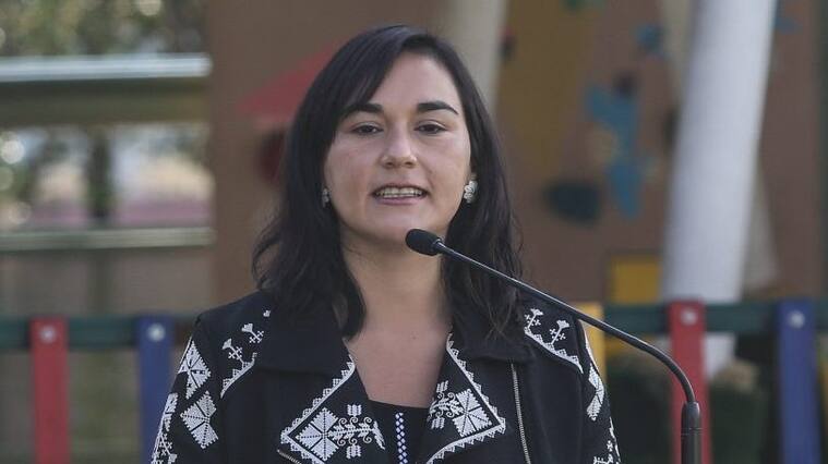 10 de Mayo de 2022/ LA PINTANA Ministra Izkia Siches, ministra Julieta Brodsky y ministro Flavio Salazar se reúnen con Agrupación de Familiares de Víctimas de Delitos y representantes de la comunidad de La Pintana para presentar y dialogar sobre medidas de seguridad, en materias de armas y protección a víctimas. Asisten ministra de las Culturas, el Arte y el Patrimonio, Julieta Brodsky; ministro de Ciencia, Tecnología, Conocimiento e Innovación, Flavio Salazar; subsecretario de Prevención del Delito, Eduardo Vergara y alcaldesa de La Pintana, Claudia Pizarro
FOTO: DIEGO MARTIN/AGENCIAUNO