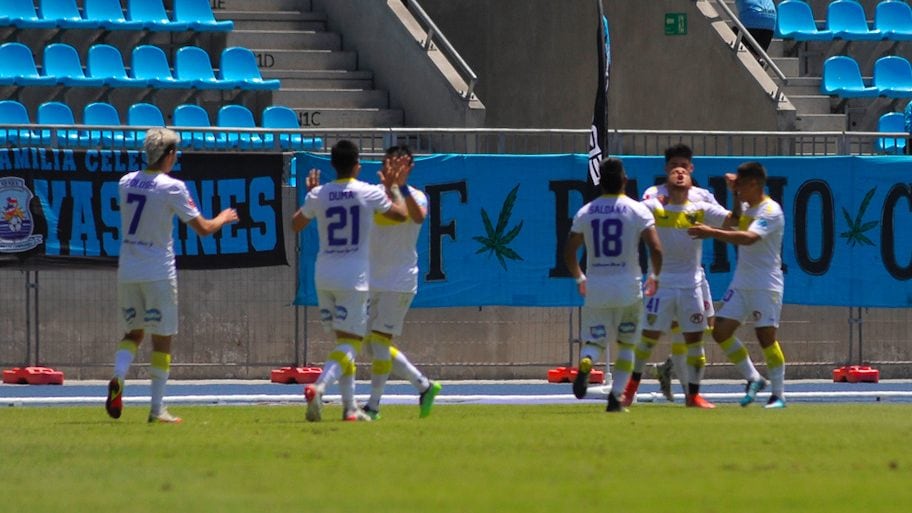 Barnechea vence a Iquique y se ilusiona con clasificar a la liguilla