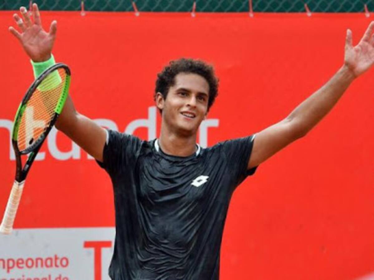 Peruano Juan Pablo Varrillas venció al argentino Coria y será el rival de Garin o Tabilo en los cuartos de final del Chile Dove Man+Care Open