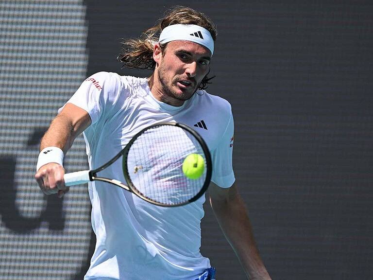 Stefanos Tsitsipas, verdugo de Garin, fue borrado del Masters 1000 de Miami por el ruso Khachanov: Alcaraz también triunfó este martes