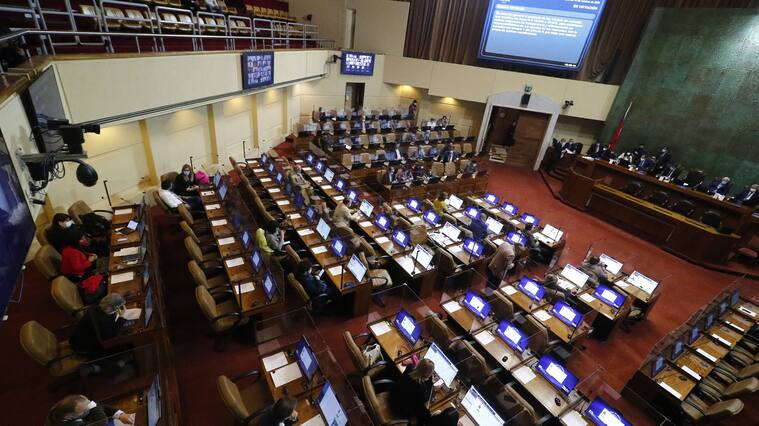 Diputados ingresaron proyecto para permitir última reelección