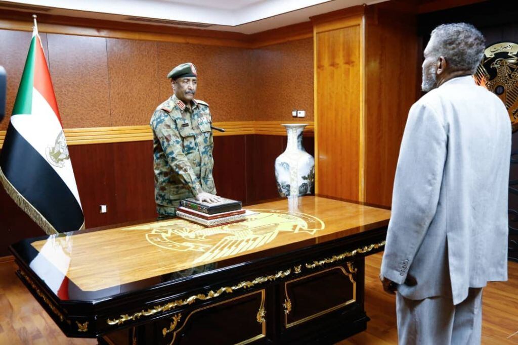 El general Abdel Fattah Al-Burhan se decreta jefe del consejo soberano de Sudán