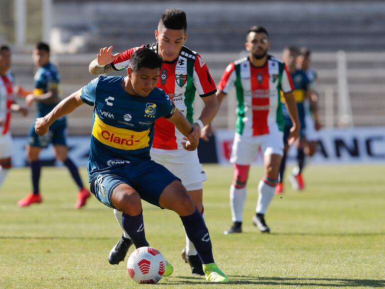 Everton aprovechó el último minuto de descuento para rescatar un empate ante Palestino